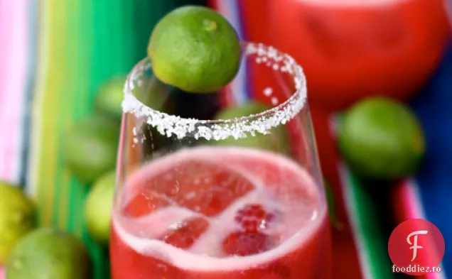 Margarita Cu Zmeură Și Cheie De Tei