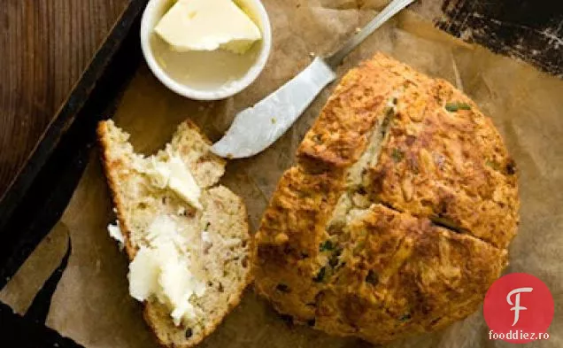 Cheddar Irlandez Și Pâine Cu Sifon Cu Slănină
