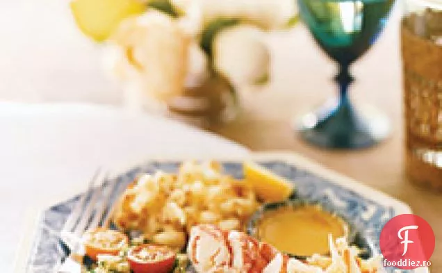 Homar Crăpat Cu Unt Tras Și Lămâie