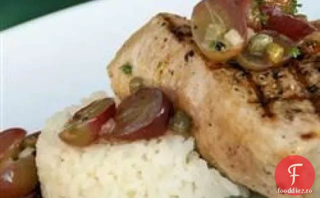 Fripturi De Ton La Grătar Cu Salsa De Struguri Și Capere