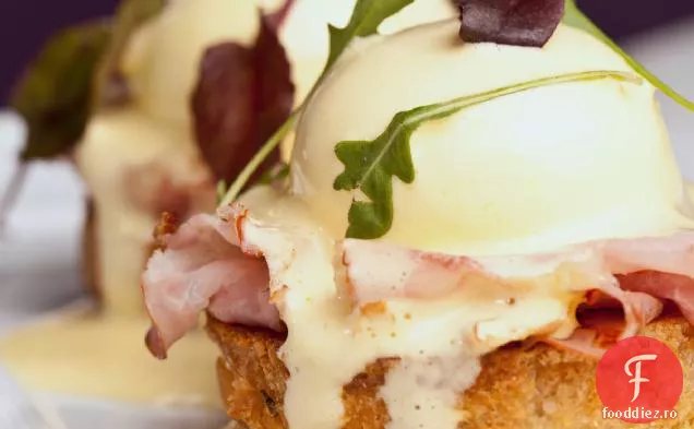 Rețetă Clasică De Ouă De Slănină Canadiană Benedict