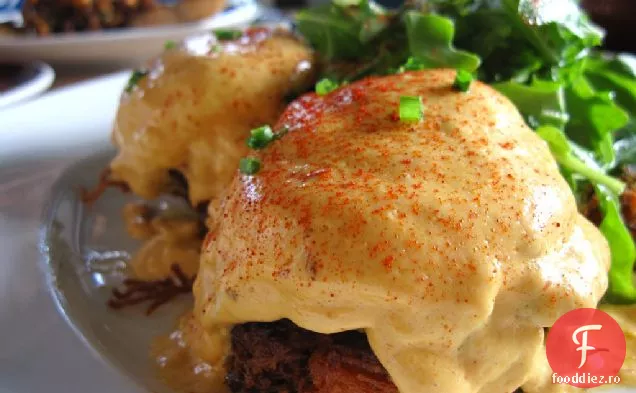 Rețetă Benedict Cu Ouă De Friptură Și Chipotle