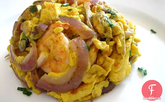 Omletă de creveți / ouă prăjite cu ceapă roșie și Rețetă de creveți