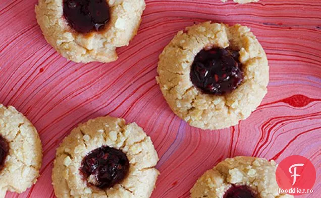 Unt De Arahide Și Jeleu Thumbprint Cookie-Uri Laminate În PO Zdrobit