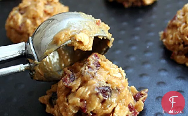 Cookie-Uri Masticabile De Stafide Cu Fulgi De Ovăz