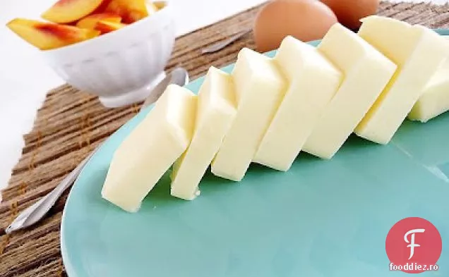 Shortcakes Cu Nectarine Prăjite Și Înghețată De Vanilie