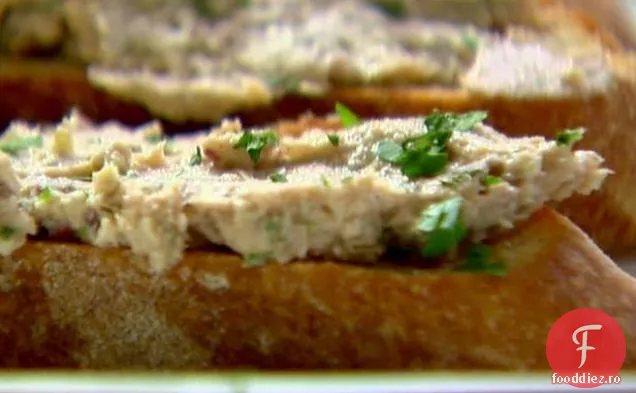 Crostini cu tapenadă de ton