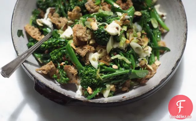 Salată De Broccolini