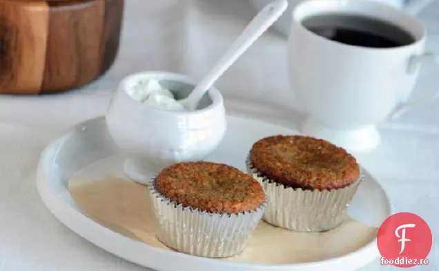 Brioșe cu banane cu miere-nuci {fără gluten; îndulcit natural}