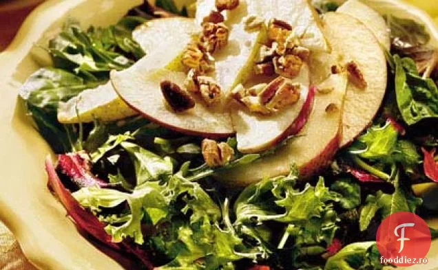 Salată De Fructe Cu Sos De Miere