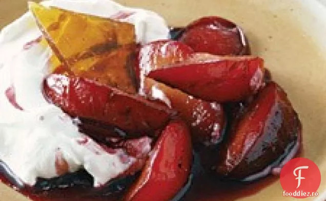 Prune prăjite cu miere cu cremă Mascarpone și fragile