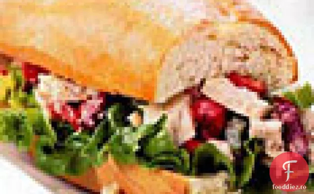 Sandwich cu salată de ton și măsline