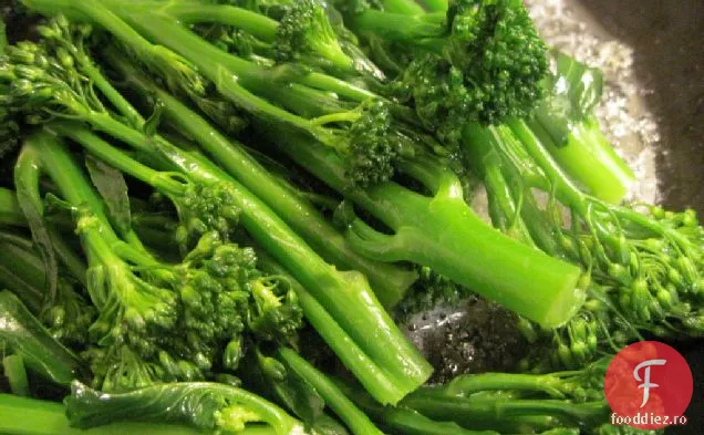 Rețetă de Broccolini în stil asiatic