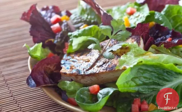 Salată De Tofu La Grătar Cu Sos Miso