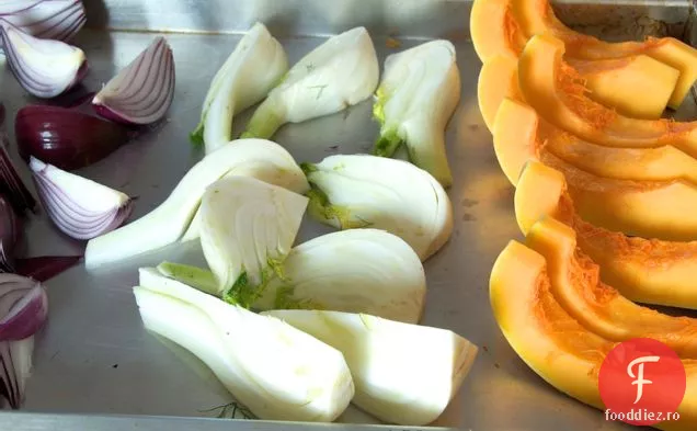 Salată de fenicul prăjită cu sos Ras-el-hanout