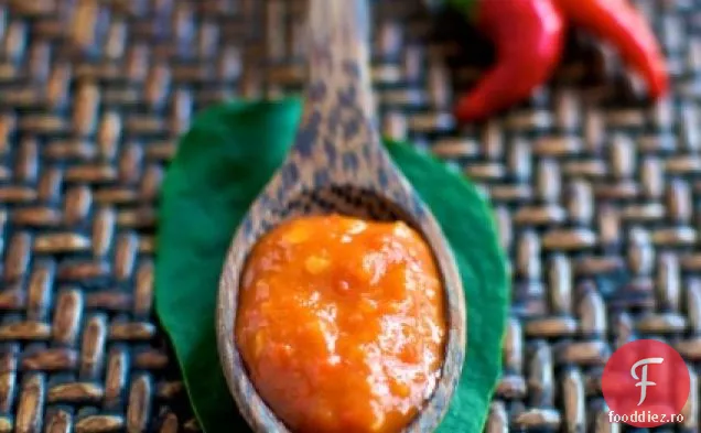 Rețetă De Sos Fierbinte Cu Chili – Stil Sriracha