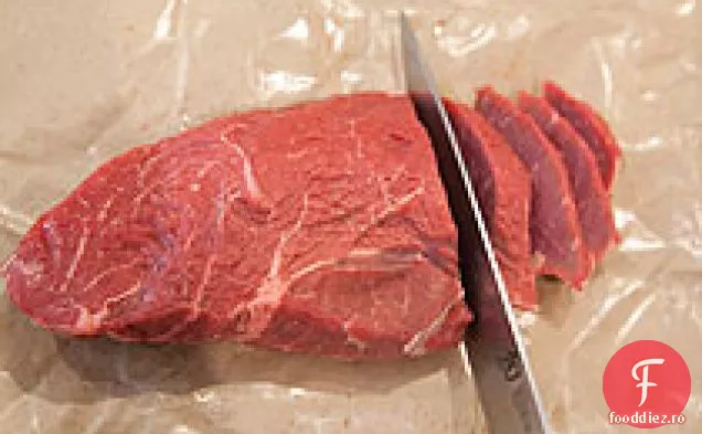 Se Amestecă Carnea De Vită Cu Ghimbir