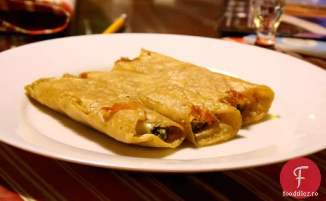 Cina în seara asta: Flautas de brânză cu Pesto de coriandru