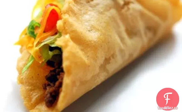 Tacos Pufos Umplut Cu Carne De Vită Măcinată