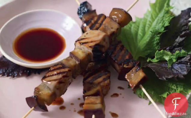 Frigarui yakitori de ton si vinete cu sos de soia