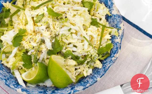 Salată de varză Savoy, Lime și Cilantro