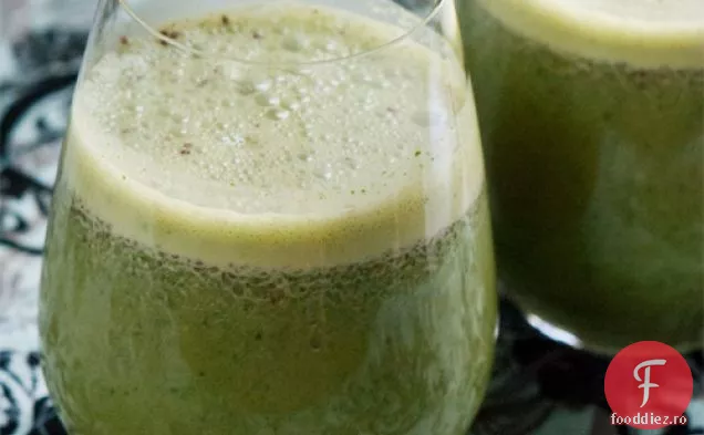 Smoothie Cu Mere Coriandru După Antrenament