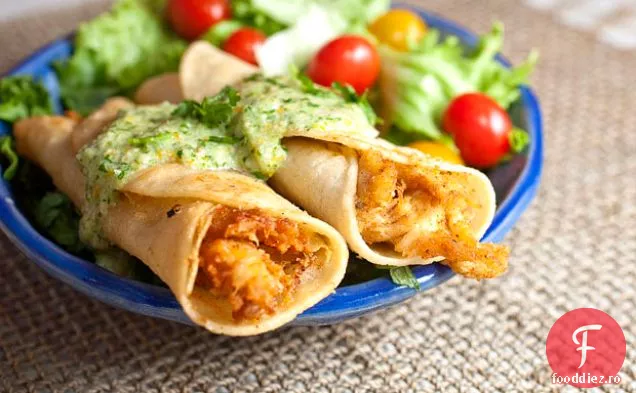 Taquitos De Pui Cu Salsa Verde