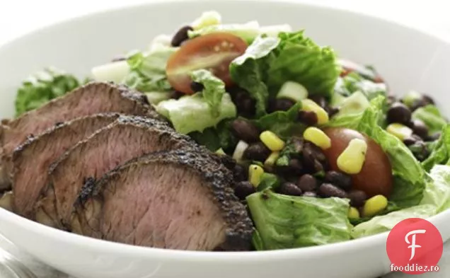 Salată De Friptură De Sud-Vest Cu Pansament De Lime De Coriandru