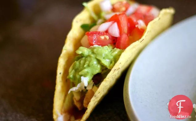 Tacos De Pui + Salsa Fresca