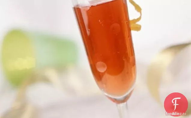 Poinsettia Sipper