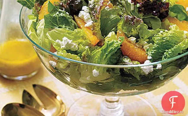 Salată verde mixtă cu portocale