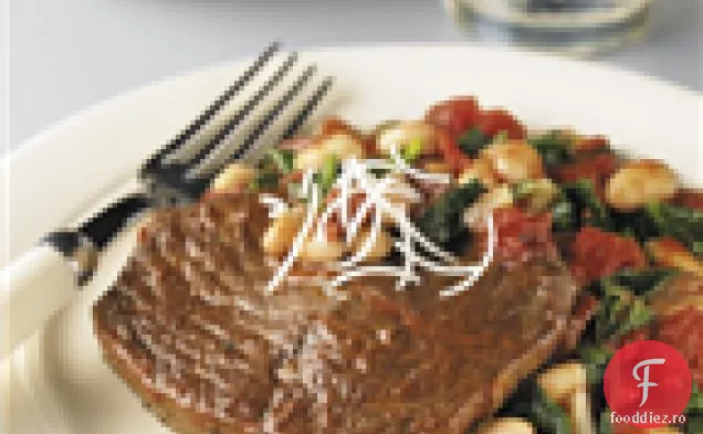 Carne de vită fiartă cu fasole albă de roșii-usturoi