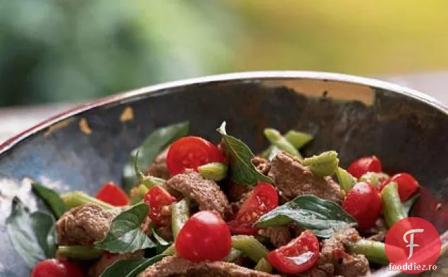 Carne de vită prăjită beată cu fasole verde