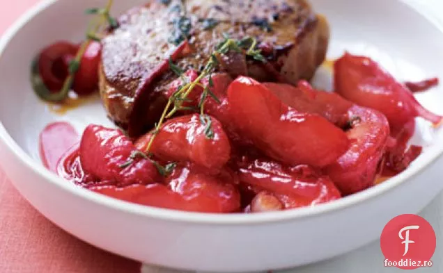 Cotlet de porc cu sos cald de prune