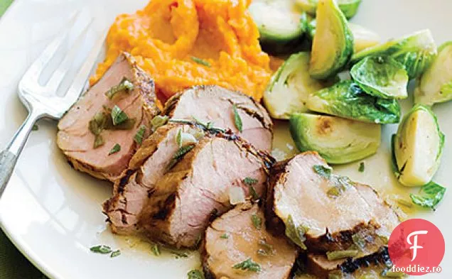 Filet de porc la grătar cu sos de salvie de mere
