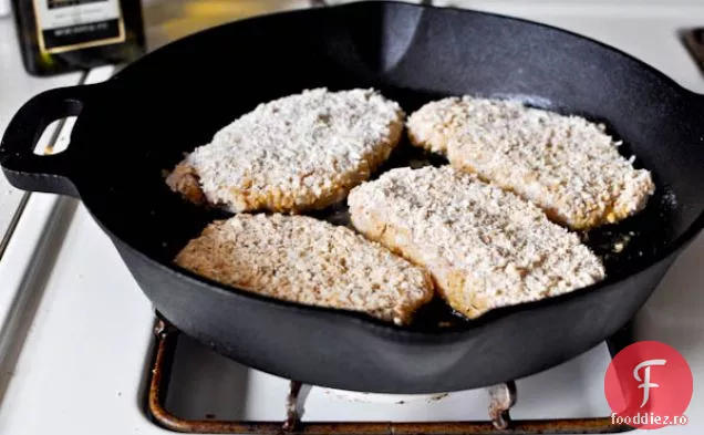 Cotlet De Porc Parmezan Copt Înmuiat Cu Lapte Bătut