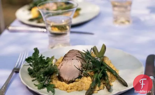 Filet de porc cu crustă de rozmarin și piper