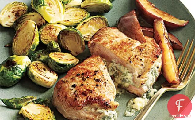 Cotlet de porc umplute cu brânză albastră cu pere