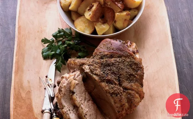Friptură de umăr de porc cu fenicul și cartofi