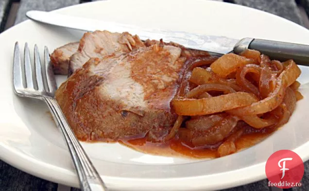Carne De Porc Prăjită Lent Și Scăzut Cu Sos De Ghimbir Sriracha Barbeque