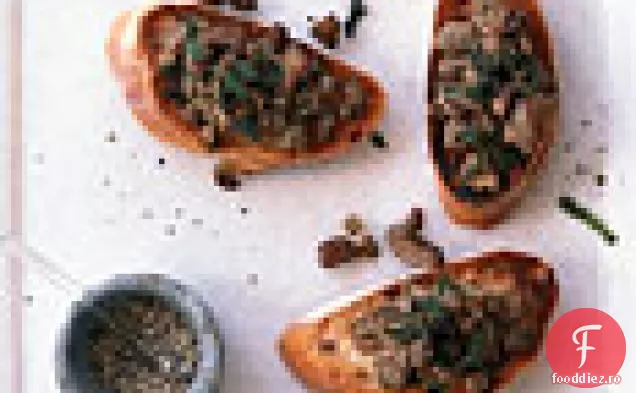 Crostini de ficat de pui și salvie
