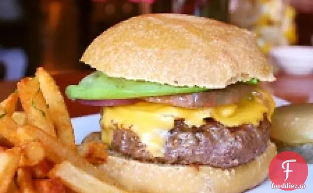 Cheeseburgeri Cu Bacon