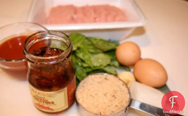 Carne de curcan cu roșii uscate la soare