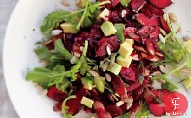 Salată De Sfeclă, Avocado Și Rucola Cu Semințe De Floarea Soarelui