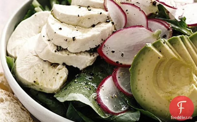 Salată de rucola cu pui și Avocado