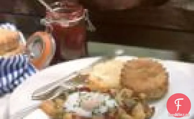 Hash De Slănină Canadiană Cu Ouă Pocate