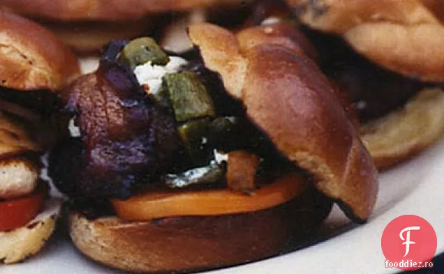 Burgeri de Bacon Verde-Chile cu brânză de capră