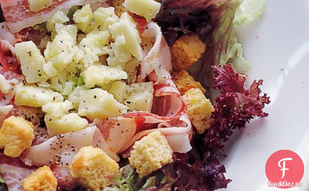 Brânză Pecorino, Pancetta Și Crutoane