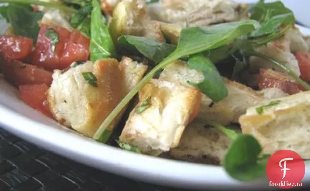 Pâine Prăjită Cu Usturoi Și Salată De Rucola