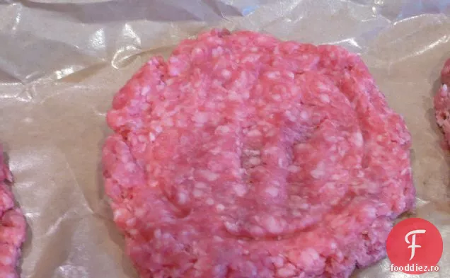 Burgeri umpluți cu Bacon și Cheddar